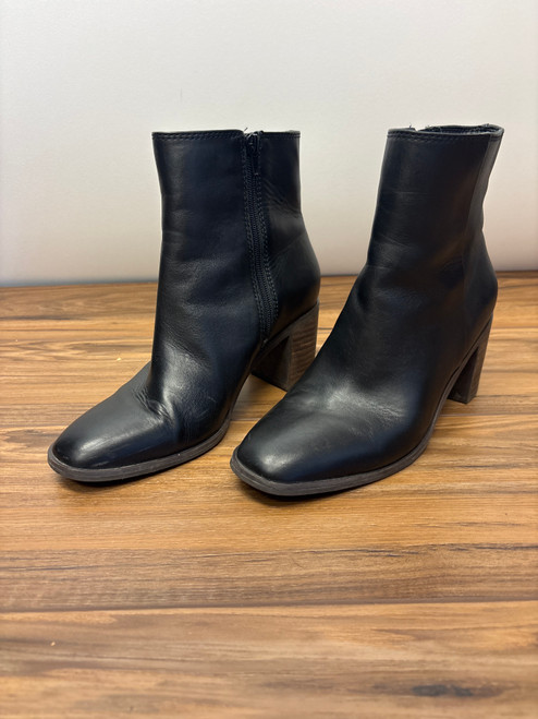 Vist Large View of Product Image Which is Used lucky brand Ankle Boots 8.5