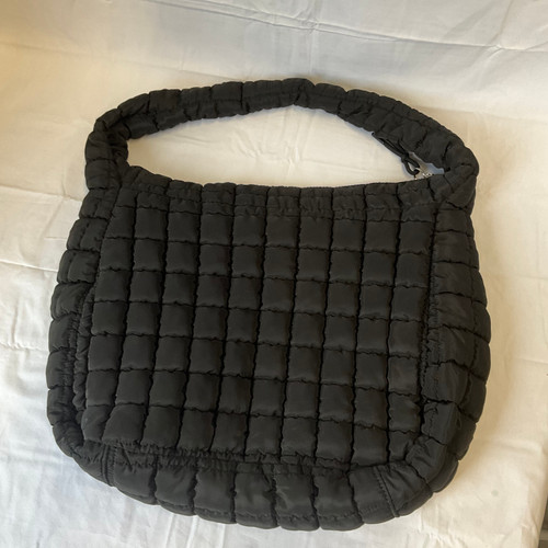 Vist Large View of Product Image Which is Used Unbranded Large Handbag