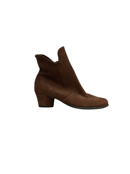 Vist Large View of Product Image Which is Used Arche Ankle Boots 6.5