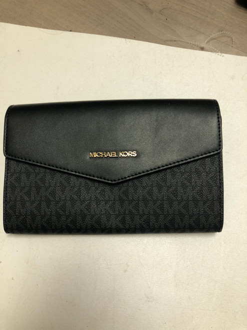 Vist Large View of Product Image Which is Used Michael Michael Kors Wallet