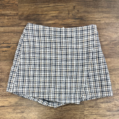 Vist Large View of Product Image Which is Used Abercrombie & Fitch Short Skirt S 4-6/27-28