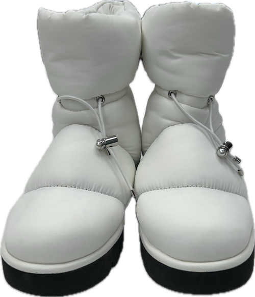 Vist Large View of Product Image Which is Used Unbranded Outerwear Boots 6.5