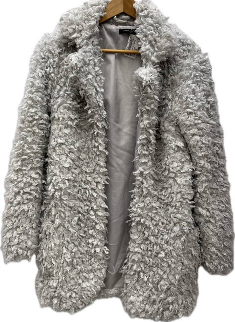 Vist Large View of Product Image Which is Used Romeo & Juliet Couture Short Light Jacket M-8/10