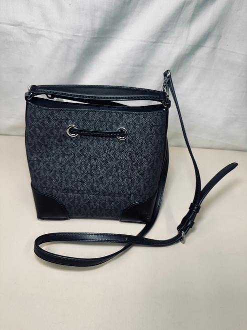 Vist Large View of Product Image Which is Used Unbranded Small Leather Handbag