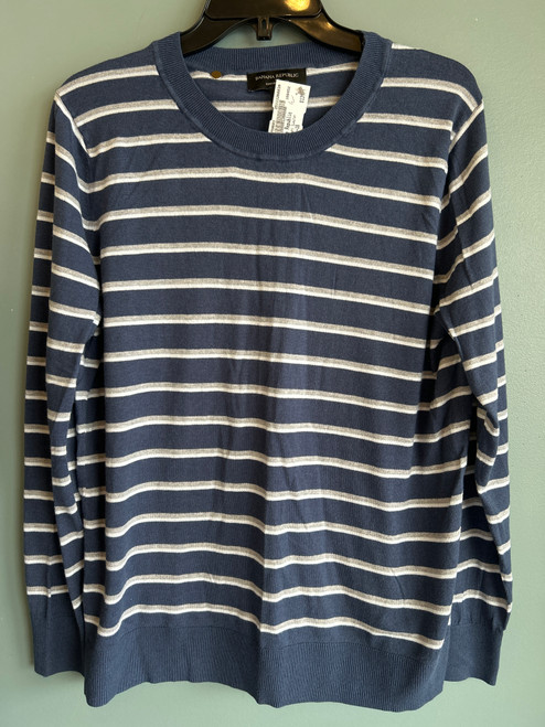 Vist Large View of Product Image Which is Used Banana Republic Lightweight Sweater XL-16 nff3