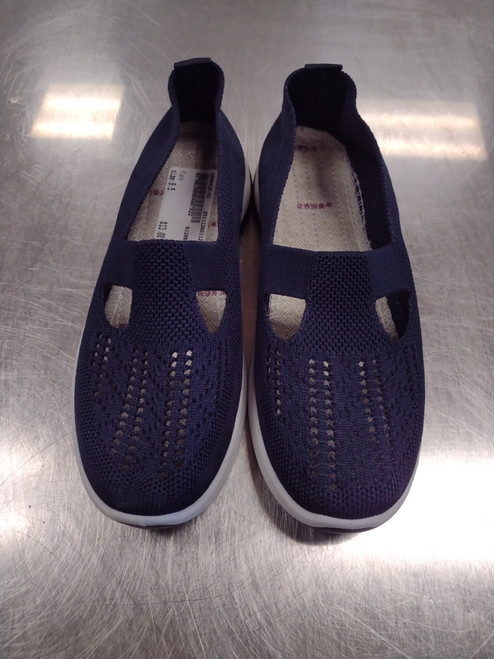 Vist Large View of Product Image Which is Used Unbranded Flats 9.5