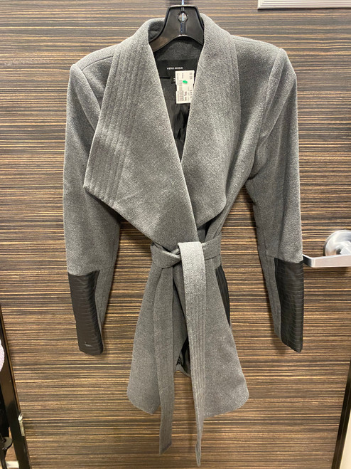 Vist Large View of Product Image Which is Used Vero Moda Short Light Jacket S-4/6