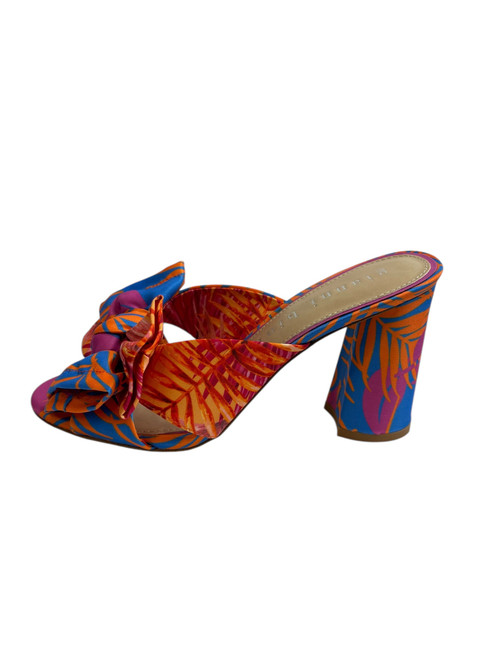 Vist Large View of Product Image Which is Used Gianni Bini Low Heels 7.5