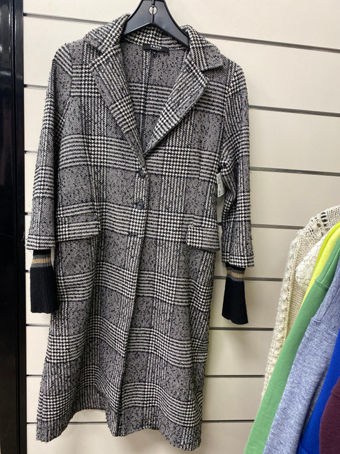 Vist Large View of Product Image Which is Used Twins Long Light Jacket M-8/10