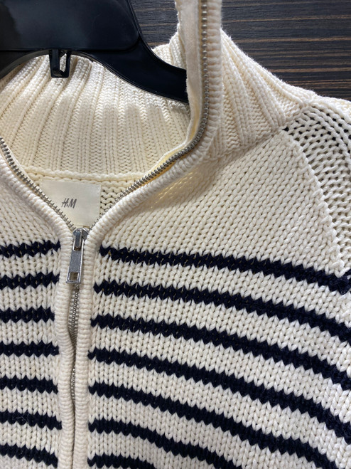 Vist Large View of Product Image Which is Used H & M Heavyweight Sweater L-12/14