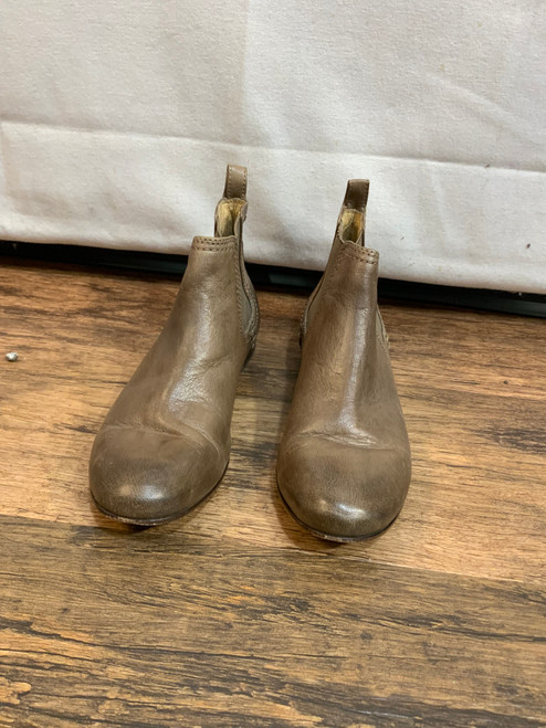 Vist Large View of Product Image Which is Used Unbranded Ankle Boots 6.5