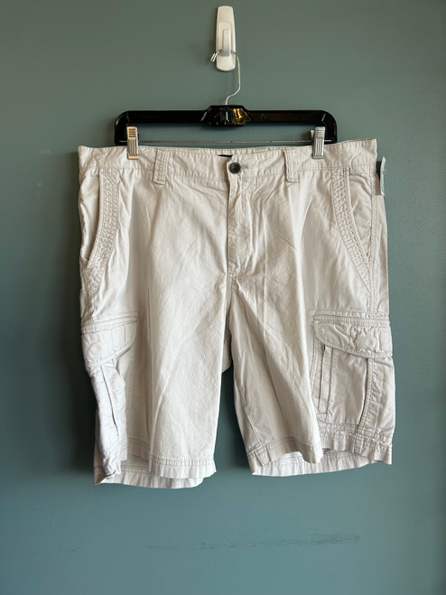 Vist Large View of Product Image Which is Used Chaps Mens Shorts 38W