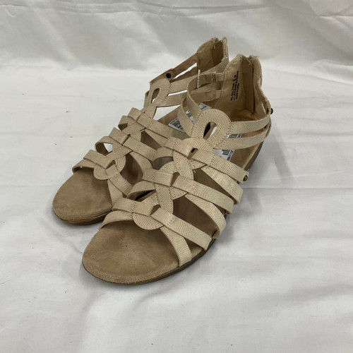 Vist Large View of Product Image Which is Used Relativity Wedge Sandals 8