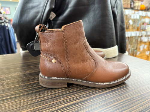 Vist Large View of Product Image Which is Used Easy Spirit Ankle Boots 8