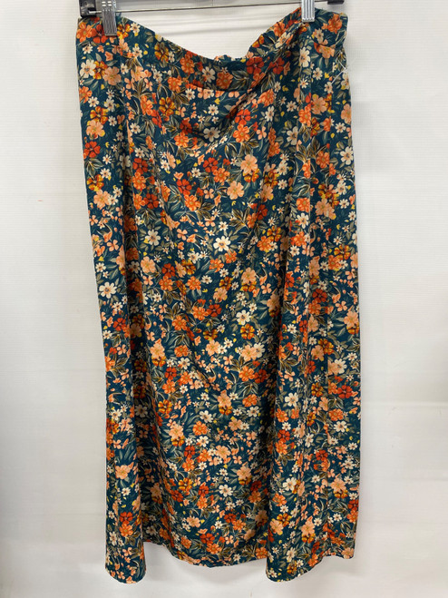 Vist Large View of Product Image Which is Used Shein Long Skirt 1X 18/34