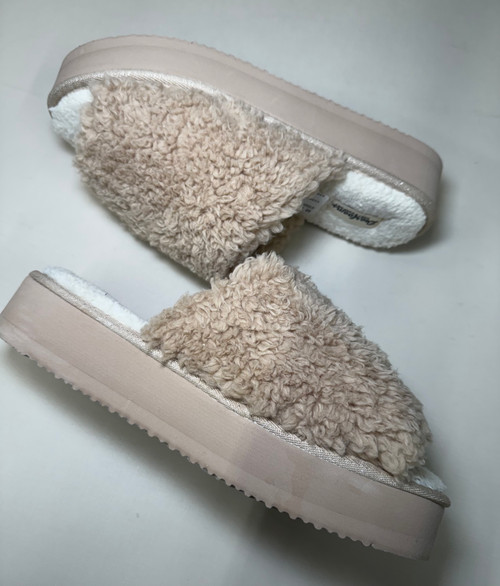 Vist Large View of Product Image Which is Used Unbranded Wedge Slippers 9