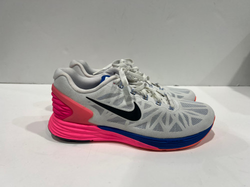Vist Large View of Product Image Which is Used Nike Performance Shoes 8.5