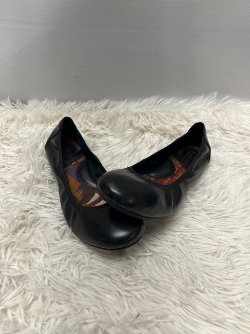 Vist Large View of Product Image Which is Used Born Flats 8.5