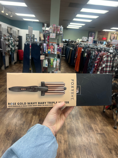 Vist Large View of Product Image Which is FoxyBae Triple  Waver