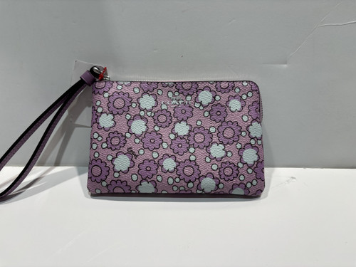 Vist Large View of Product Image Which is Used Unbranded Leather Wristlet