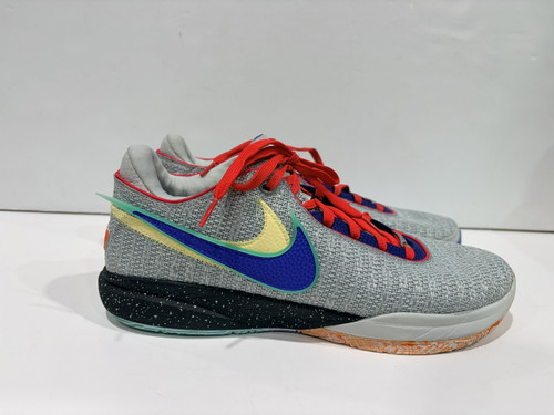 Vist Large View of Product Image Which is Used Nike Mens Athletic Shoes 14