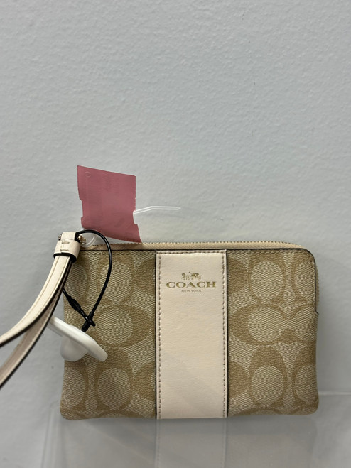 Vist Large View of Product Image Which is Used Coach Wristlet