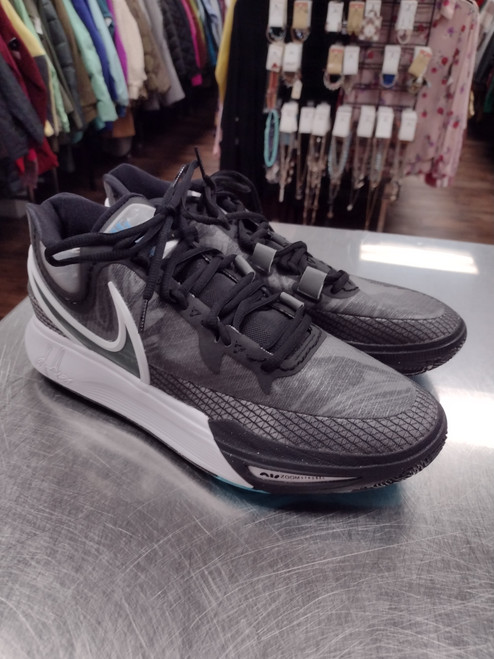 Vist Large View of Product Image Which is Used Nike Mens Athletic Shoes 11