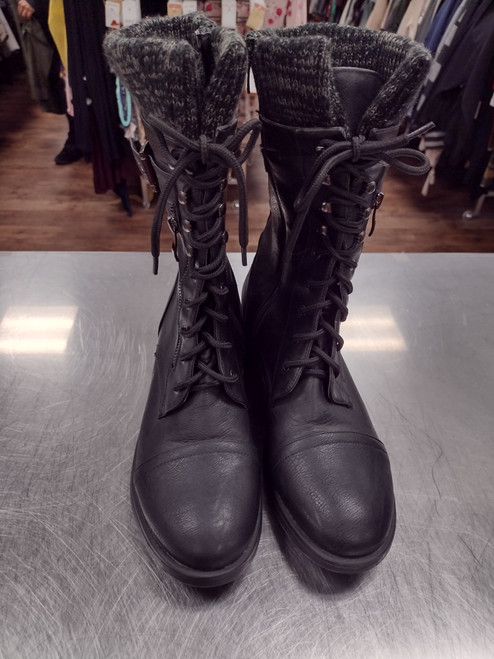 Vist Large View of Product Image Which is Used Unbranded Tall Boots 11