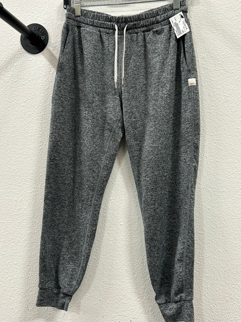 Vist Large View of Product Image Which is Used Vuori Active Capri S 4-6/27-28