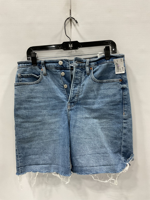 Vist Large View of Product Image Which is Used Old Navy Shorts 8-29