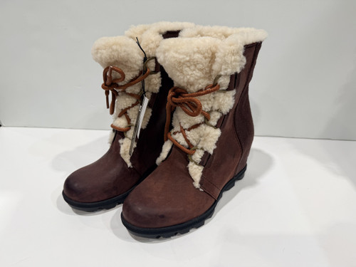 Vist Large View of Product Image Which is Used Sorel Outerwear Boots 7.5