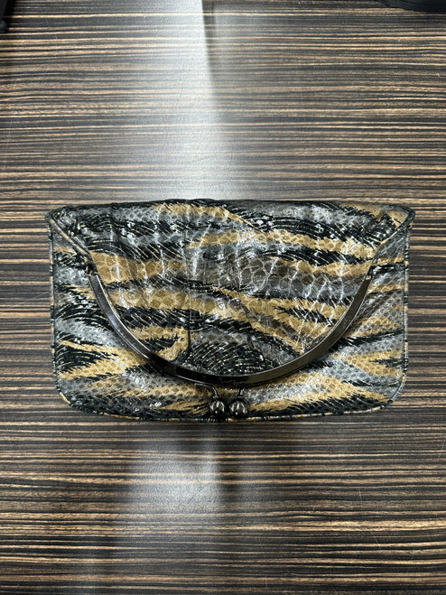 Vist Large View of Product Image Which is Used Hobo Leather Wristlet