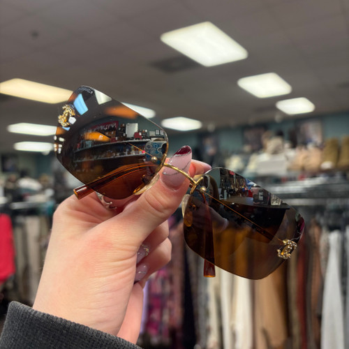 Vist Large View of Product Image Which is Used Chanel Sunglasses