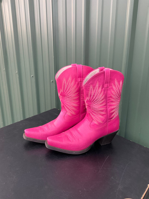 Vist Large View of Product Image Which is Used Ariat Tall Boots 8.5