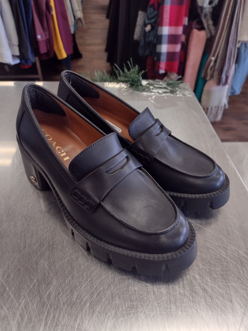 Vist Large View of Product Image Which is Used Coach Flats 5