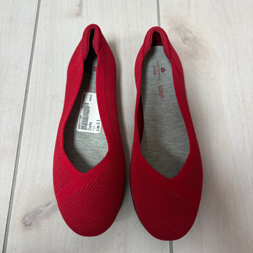 Vist Large View of Product Image Which is Used Clarks Flats 8.5