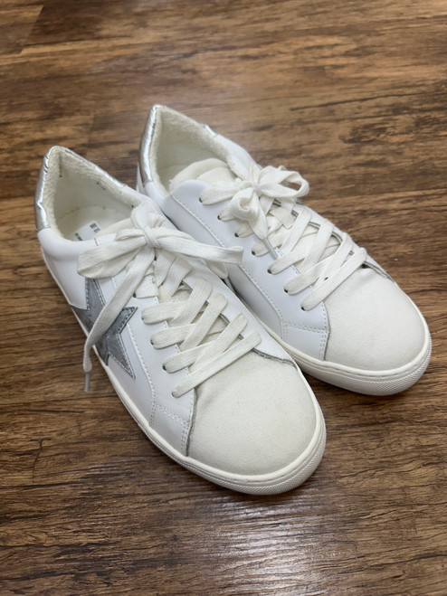 Vist Large View of Product Image Which is Used Unbranded Casual Shoes 10