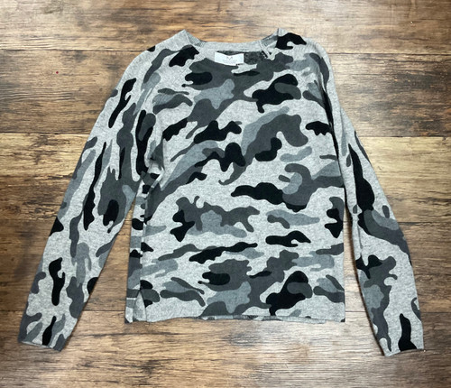 Vist Large View of Product Image Which is Used Magschoni Lightweight Sweater S-4/6