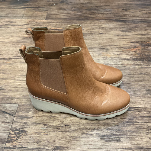 Vist Large View of Product Image Which is Used Vionic Ankle Boots 9