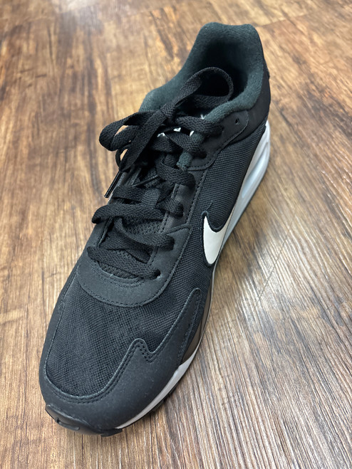 Vist Large View of Product Image Which is Used Nike Mens Athletic Shoes 11