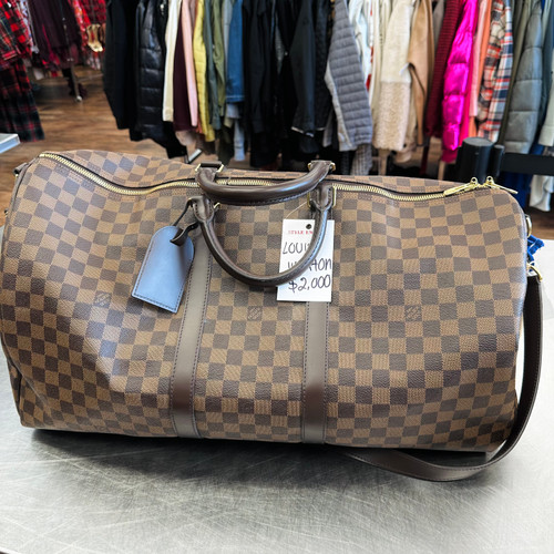 Vist Large View of Product Image Which is Used Louis Vuitton Xlarge Leather Handbag