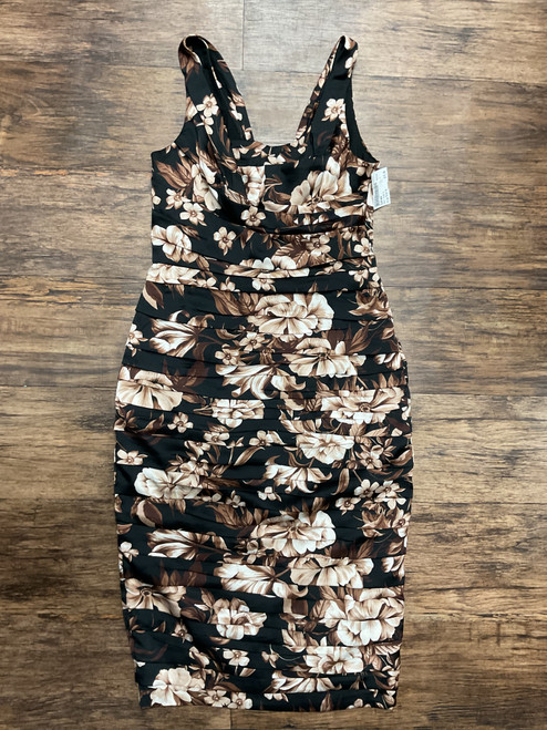 Vist Large View of Product Image Which is Used Express Short Dress B M-8/10