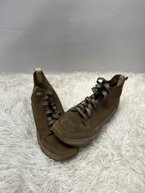 Vist Large View of Product Image Which is Used Clarks Casual Shoes 6