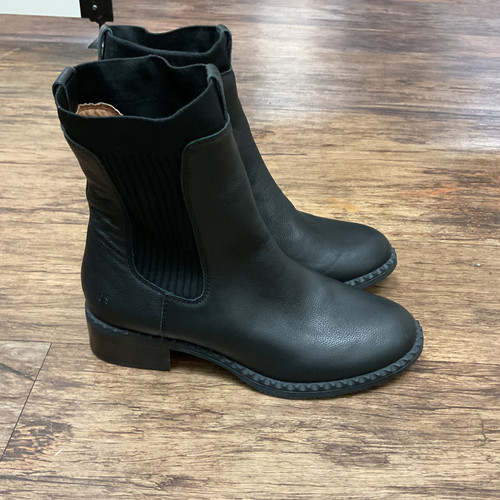 Vist Large View of Product Image Which is Used Gentle Souls Ankle Boots 8.5