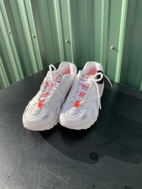 Vist Large View of Product Image Which is Used Nike Performance Shoes 8