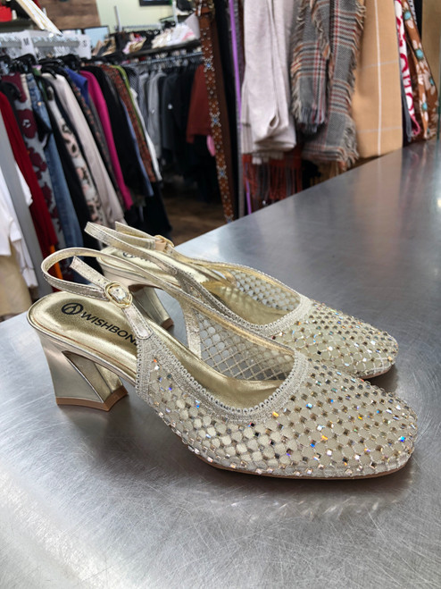 Vist Large View of Product Image Which is Used Unbranded Low Heels 10