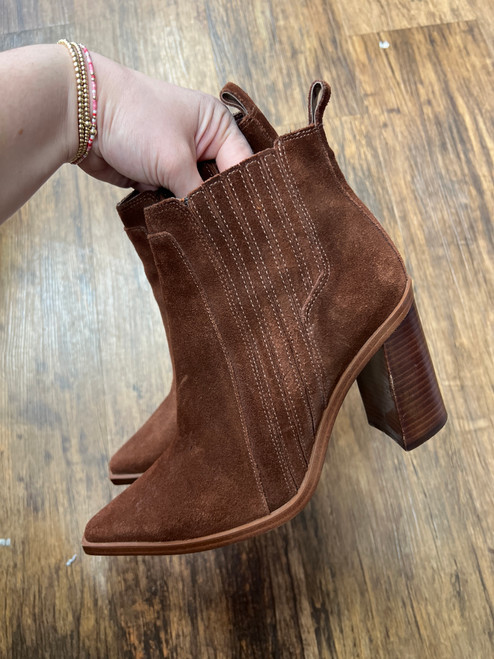 Vist Large View of Product Image Which is Used Vince Ankle Boots 8