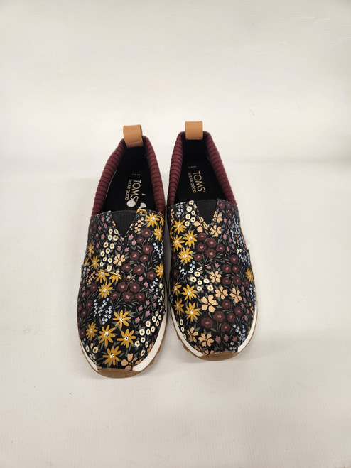 Vist Large View of Product Image Which is Used Toms Casual Shoes 8