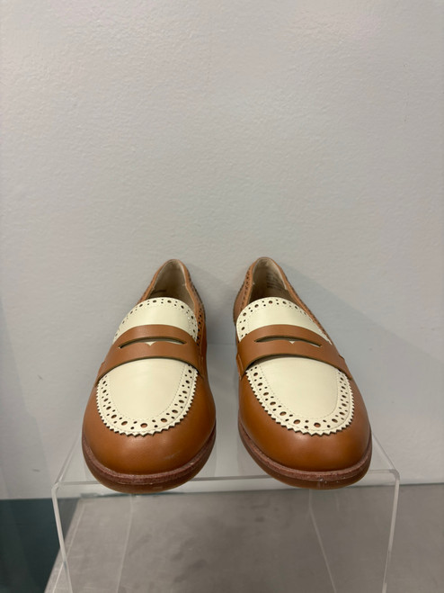 Vist Large View of Product Image Which is Used Kelly & Katie Clogs 8.5