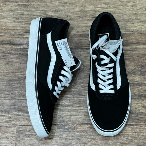 Vist Large View of Product Image Which is Used Vans Casual Shoes 8.5